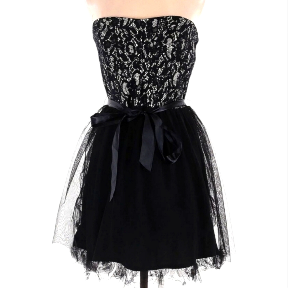 Black w/ glitter accents Wet Seal dress, size 9